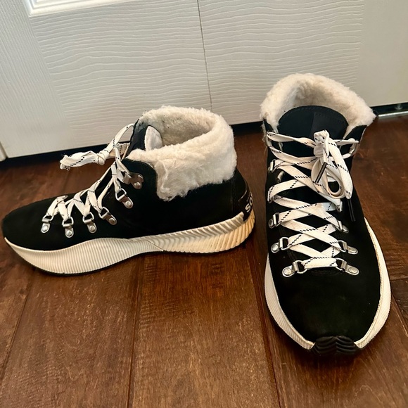 Sorel Out N' About III Conquest Waterproof Suede Fleece Lining Boot (Women) 9 - Picture 7 of 8